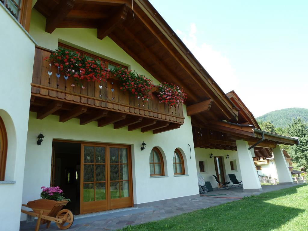 Bed and Breakfast Agritur Cornasest Брегуццо Экстерьер фото